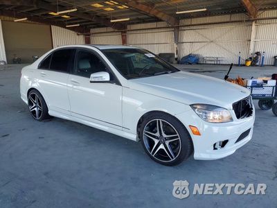 Czwarte zdjęcie samochodu z boku: 2010 MERCEDES-BENZ C 300 VIN:WDDGF5EB7AR111166 - miniatura