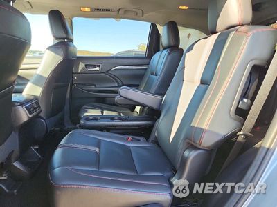 Zdjęcie 11 z 13 samochodu: 2019 TOYOTA HIGHLANDER SE VIN:5TDJZRFH6KS619181 - miniatura