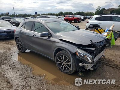 Czwarte zdjęcie samochodu z boku: 2015 MERCEDES-BENZ GLA 250 VIN:WDCTG4EB3FJ131205 - miniatura