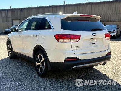 Trzecie zdjęcie samochodu z tyłu: 2018 KIA SORENTO EX VIN:5XYPHDA52JG375490 - miniatura