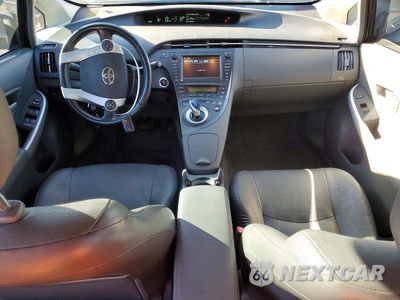 Zdjęcie 8 z 12 samochodu: 2010 TOYOTA PRIUS IV VIN:JTDKN3DU5A0024434 - miniatura