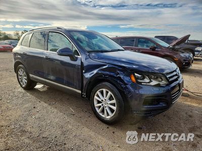 Czwarte zdjęcie samochodu z boku: 2013 VOLKSWAGEN TOUAREG V6 VIN:WVGEF9BPXDD004313 - miniatura