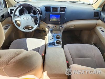 Zdjęcie 8 z 12 samochodu: 2010 TOYOTA HIGHLANDER BASE VIN:JTEZA3EH8A2010314 - miniatura