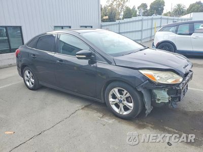 Czwarte zdjęcie samochodu z boku: 2014 FORD FOCUS SE VIN:1FADP3F21EL118416 - miniatura