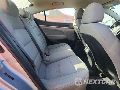 Zdjęcie 10 z 12 samochodu: 2017 HYUNDAI ELANTRA SE VIN:5NPD84LF0HH132465 - miniatura