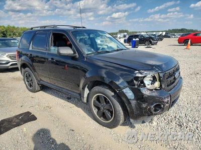 Czwarte zdjęcie samochodu z boku: 2010 FORD ESCAPE XLT VIN:1FMCU0D7XAKA30715 - miniatura