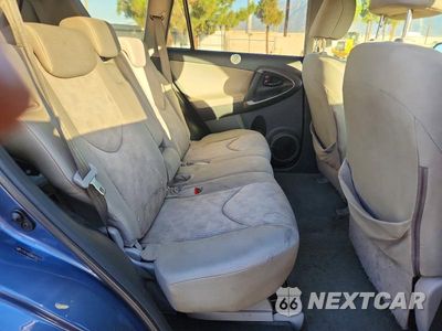 Zdjęcie 11 z 13 samochodu: 2011 TOYOTA RAV4 BASE VIN:2T3KF4DV0BW070570 - miniatura