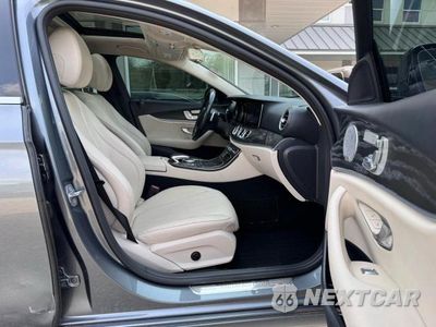 Piąte zdjęcie samochodu w środku: 2017 MERCEDES-BENZ E 400 4MATIC VIN:WDDZH6GB9HA239374 - miniatura