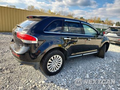 Trzecie zdjęcie samochodu z tyłu: 2011 LINCOLN MKX VIN:2LMDJ8JK2BBJ18291 - miniatura