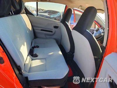 Zdjęcie 10 z 12 samochodu: 2014 TOYOTA PRIUS C ONE VIN:JTDKDTB37E1083448 - miniatura