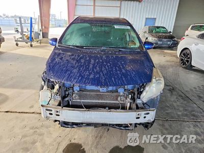 Piąte zdjęcie samochodu w środku: 2013 TOYOTA PRIUS V THREE VIN:JTDZN3EU3D3193237 - miniatura