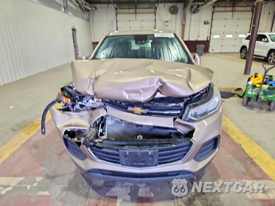 Piąte zdjęcie samochodu w środku: 2018 CHEVROLET TRAX LS VIN:3GNCJNSB2JL198601 - miniatura