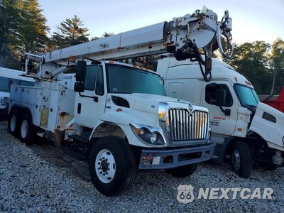 Czwarte zdjęcie samochodu z boku: 2008 INTERNATIONAL 7400 DIGGER DERRICK TRUCK VIN:1HTWGAATX8J051776 - miniatura