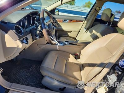 Zdjęcie 7 z 12 samochodu: 2012 MERCEDES-BENZ C 300 4MATIC VIN:WDDGF8BB7CR228965 - miniatura