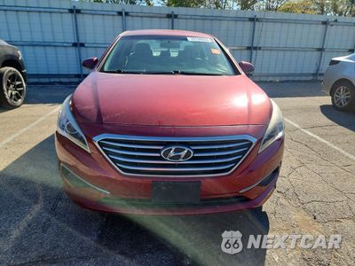 Piąte zdjęcie samochodu w środku: 2016 HYUNDAI SONATA SE VIN:5NPE24AF1GH395135 - miniatura