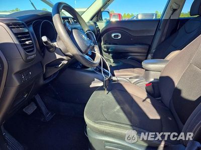 Zdjęcie 7 z 13 samochodu: 2017 KIA SOUL BASE VIN:KNDJN2A27H7485452 - miniatura