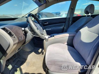 Zdjęcie 7 z 13 samochodu: 2004 TOYOTA PRIUS BASE VIN:JTDKB20U740081280 - miniatura