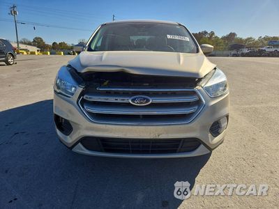 Piąte zdjęcie samochodu w środku: 2017 FORD ESCAPE SE VIN:1FMCU0GD8HUB85635 - miniatura