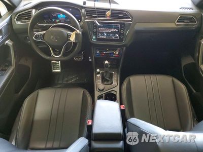 Zdjęcie 8 z 13 samochodu: 2024 VOLKSWAGEN TIGUAN SE R-LINE BLACK VIN:3VV8B7AXXRM182271 - miniatura
