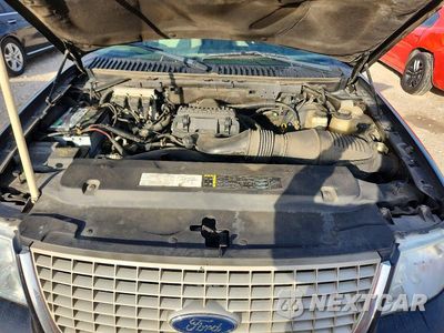 Zdjęcie 12 z 13 samochodu: 2005 FORD EXPEDITION EDDIE BAUER VIN:1FMFU18535LA61090 - miniatura