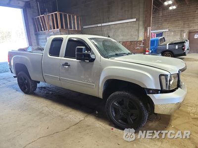Czwarte zdjęcie samochodu z boku: 2011 GMC SIERRA K1500 SLE VIN:1GTR2VE39BZ111923 - miniatura