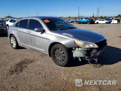 Czwarte zdjęcie samochodu z boku: 2013 CHRYSLER 200 LX VIN:1C3CCBAB3DN647313 - miniatura