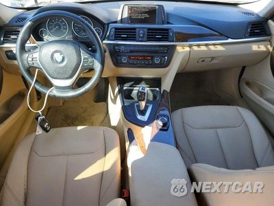 Zdjęcie 8 z 12 samochodu: 2015 BMW 328 XI VIN:WBA3B3C55FJ984486 - miniatura