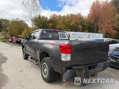 Trzecie zdjęcie samochodu z tyłu: 2011 TOYOTA TUNDRA DOUBLE CAB SR5 VIN:5TFUY5F17BX196472 - miniatura
