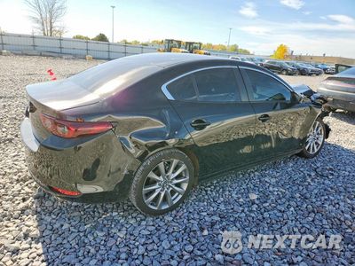 Trzecie zdjęcie samochodu z tyłu: 2026 MAZDA 3 PREFERRED VIN:JM1BPACL2T1888877 - miniatura