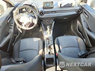 Zdjęcie 8 z 12 samochodu: 2018 TOYOTA YARIS IA BASE VIN:3MYDLBYV8JY300351 - miniatura