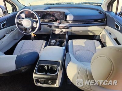 Zdjęcie 8 z 13 samochodu: 2025 KIA CARNIVAL HYBRID SX VIN:KNDNE5KA9S6060305 - miniatura