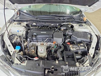 Zdjęcie 11 z 13 samochodu: 2016 HONDA ACCORD LX VIN:1HGCR2F37GA198789 - miniatura