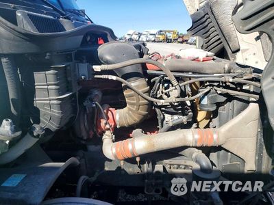 Zdjęcie 10 z 13 samochodu: 2017 FREIGHTLINER CASCADIA 1 - SEMI TRUCK VIN:1FVAGDBG0HLJE1484 - miniatura