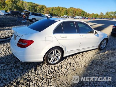 Trzecie zdjęcie samochodu z tyłu: 2013 MERCEDES-BENZ C 300 4MATIC VIN:WDDGF8AB5DG121444 - miniatura