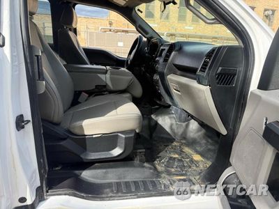 Piąte zdjęcie samochodu w środku: 2016 FORD F150 SUPER CAB VIN:1FTFX1EF6GKD15764 - miniatura
