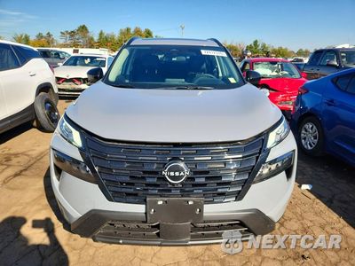Piąte zdjęcie samochodu w środku: 2026 NISSAN ROGUE DARK ARMOR VIN:5N1BT3BBXTC740363 - miniatura