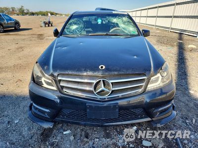 Piąte zdjęcie samochodu w środku: 2014 MERCEDES-BENZ C 250 VIN:WDDGF4HB6EA954768 - miniatura