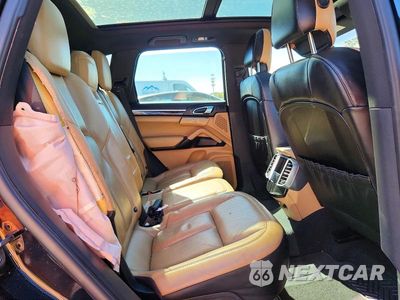 Zdjęcie 11 z 14 samochodu: 2016 PORSCHE CAYENNE VIN:WP1AA2A25GLA09507 - miniatura