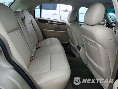Zdjęcie 10 z 12 samochodu: 2004 LINCOLN TOWN CAR EXECUTIVE VIN:1LNHM81W54Y650714 - miniatura