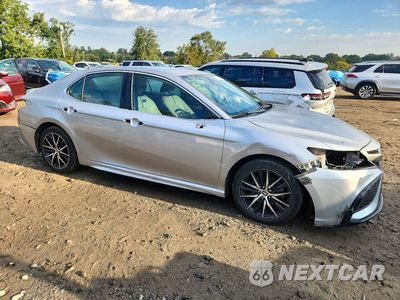 Czwarte zdjęcie samochodu z boku: 2022 TOYOTA CAMRY SE VIN:4T1G11AKXNU701657 - miniatura