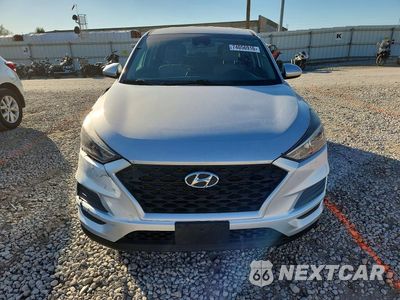 Piąte zdjęcie samochodu w środku: 2019 HYUNDAI TUCSON SE VIN:KM8J23A49KU967618 - miniatura