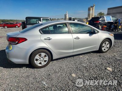 Trzecie zdjęcie samochodu z tyłu: 2017 KIA FORTE LX VIN:3KPFK4A77HE027061 - miniatura