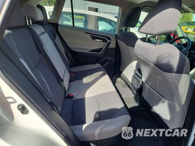 Zdjęcie 10 z 13 samochodu: 2022 TOYOTA RAV4 XLE VIN:JTMRWRFV3ND164677 - miniatura