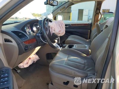 Zdjęcie 7 z 13 samochodu: 2014 CHRYSLER TOWN & COUNTRY TOURING L VIN:2C4RC1CG2ER341278 - miniatura