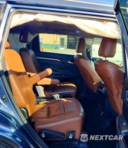 Zdjęcie 10 z 12 samochodu: 2018 TOYOTA HIGHLANDER LIMITED PLATINUM VIN:5TDDZRFH4JS488120 - miniatura