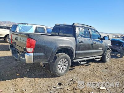 Trzecie zdjęcie samochodu z tyłu: 2017 TOYOTA TACOMA VIN:5TFAZ5CN9HX047738 - miniatura
