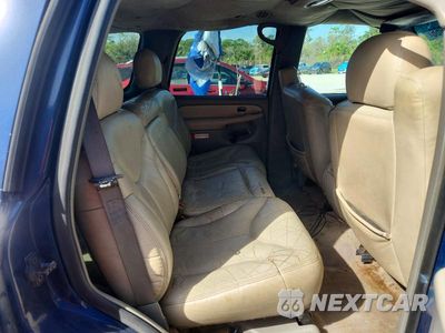 Zdjęcie 11 z 13 samochodu: 2001 GMC YUKON VIN:1GKEK13T61J195131 - miniatura