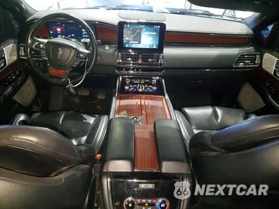 Zdjęcie 8 z 13 samochodu: 2020 LINCOLN NAVIGATOR L RESERVE VIN:5LMJJ3LT0LEL22971 - miniatura