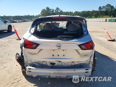 Zdjęcie 6 z 14 samochodu: 2018 NISSAN ROGUE SPORT SV VIN:JN1BJ1CP3JW180726 - miniatura