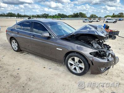 Czwarte zdjęcie samochodu z boku: 2013 BMW 528 XI VIN:WBAXH5C51DD112264 - miniatura